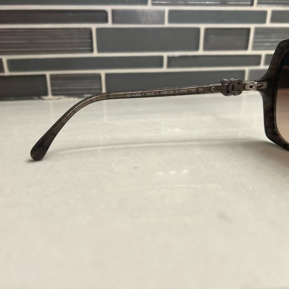 Chic Black Chanel Sunglasses - Picture 6 of 9